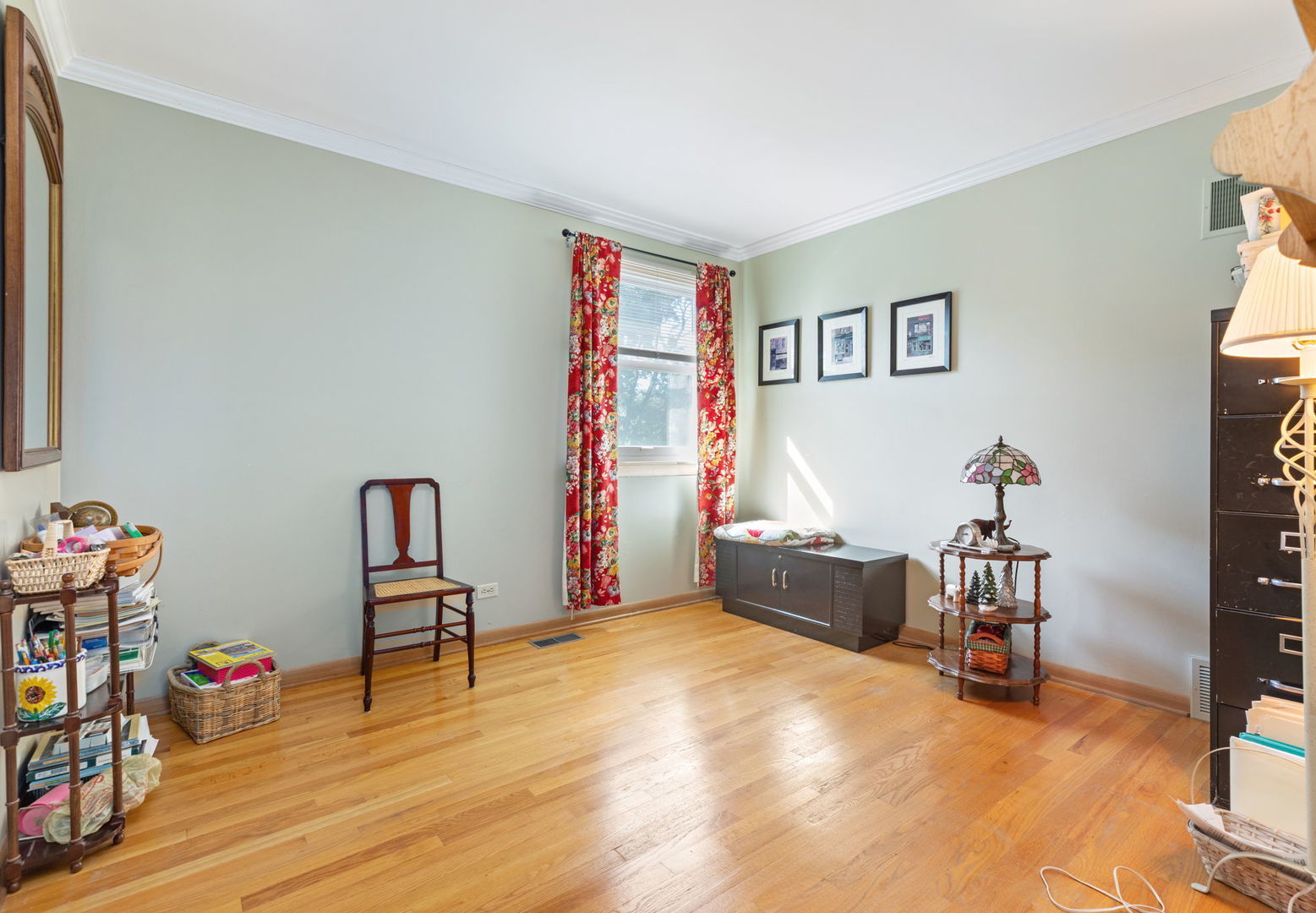 1888 Cheshire Lane, Wheaton, IL 60189