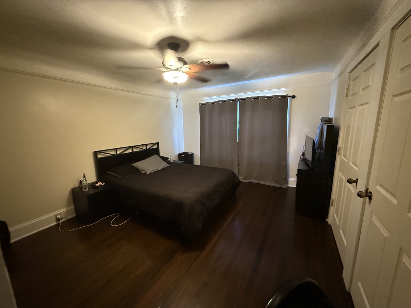 323 N West Street #B, Waukegan, IL 60085
