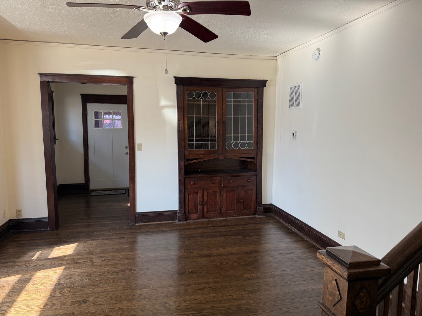 323 N West Street #B, Waukegan, IL 60085