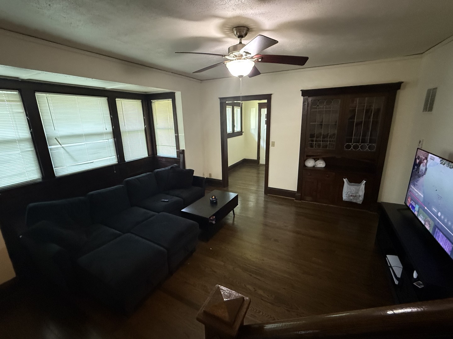 323 N West Street #B, Waukegan, IL 60085