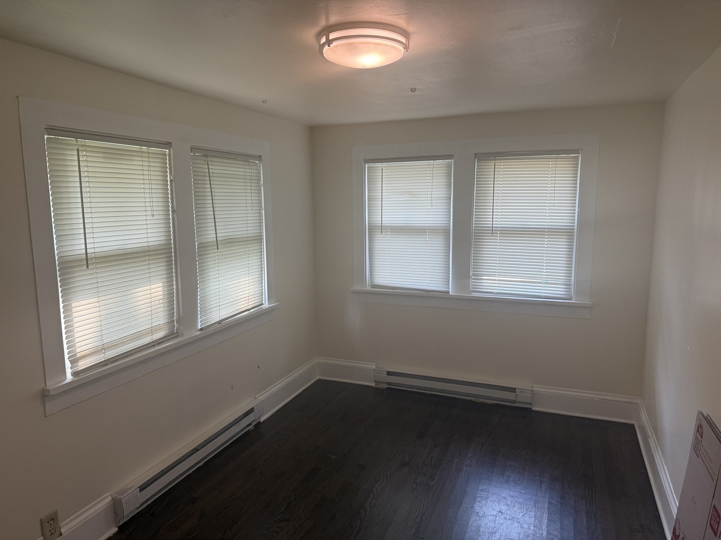 323 N West Street #B, Waukegan, IL 60085