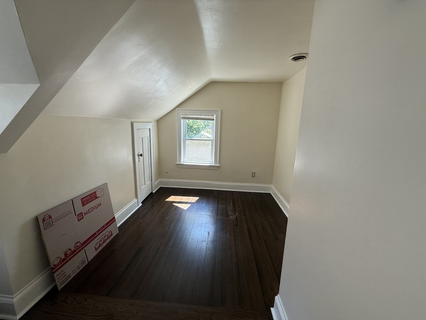 323 N West Street #B, Waukegan, IL 60085