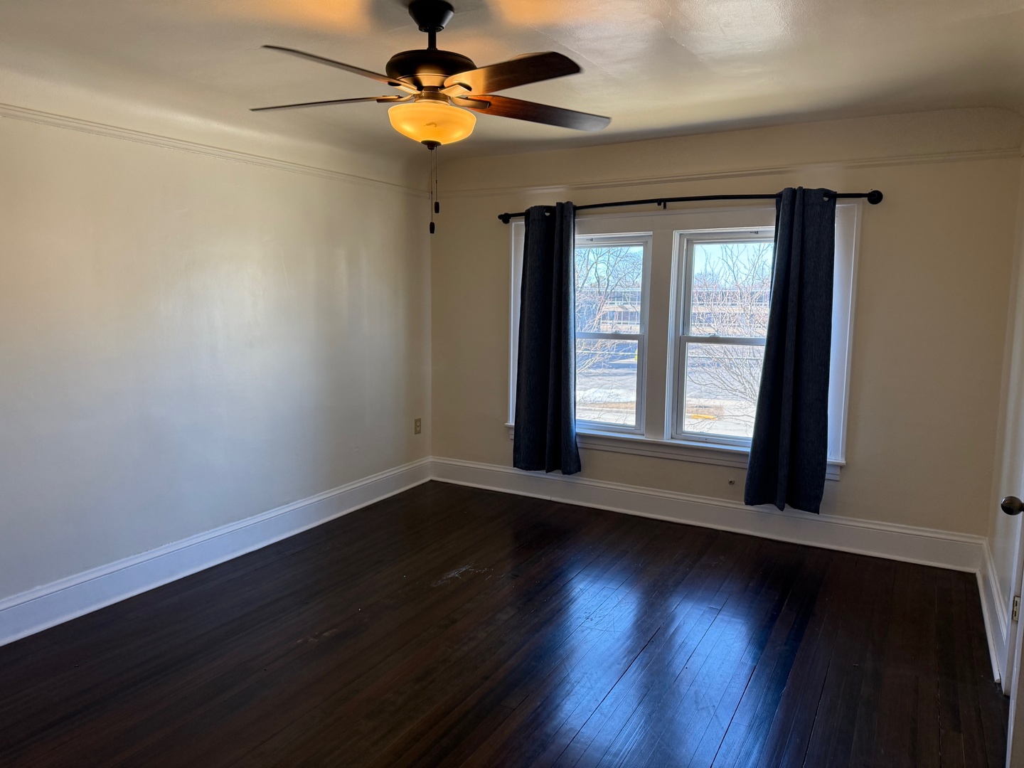 323 N West Street #B, Waukegan, IL 60085