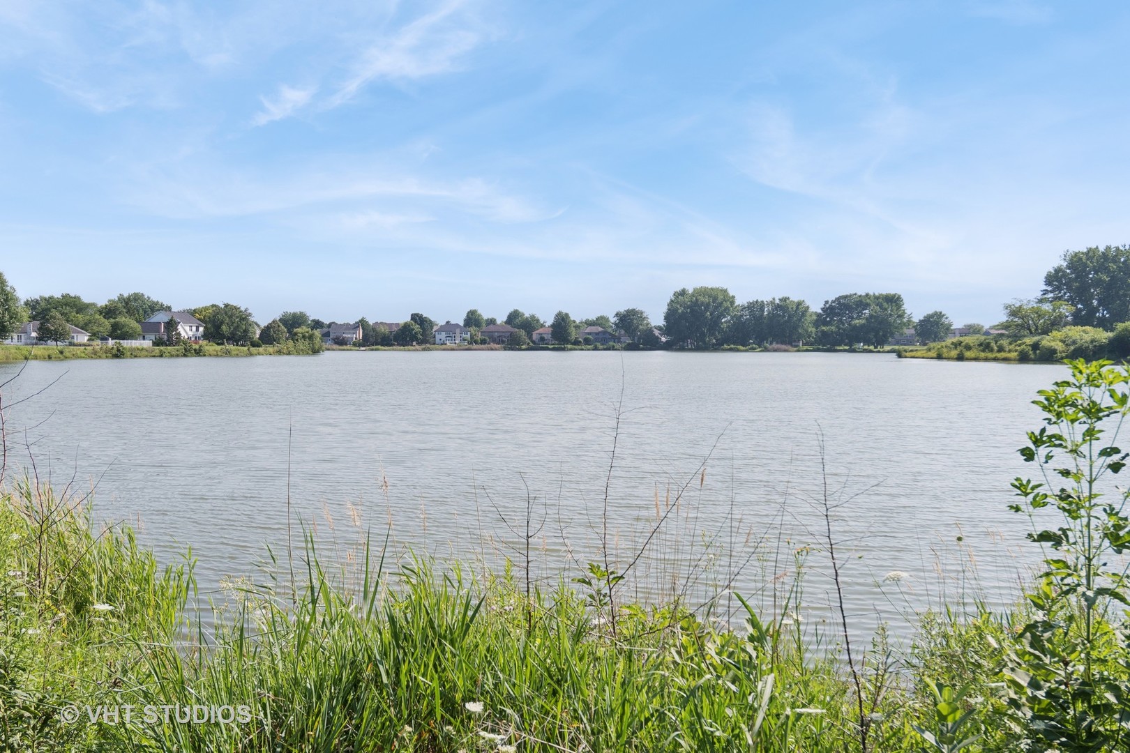1062 RIDGEFIELD Circle, Carol Stream, IL 60188