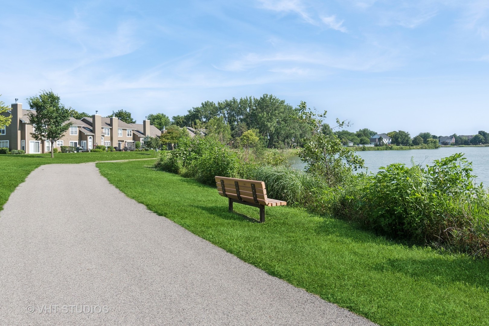 1062 RIDGEFIELD Circle, Carol Stream, IL 60188