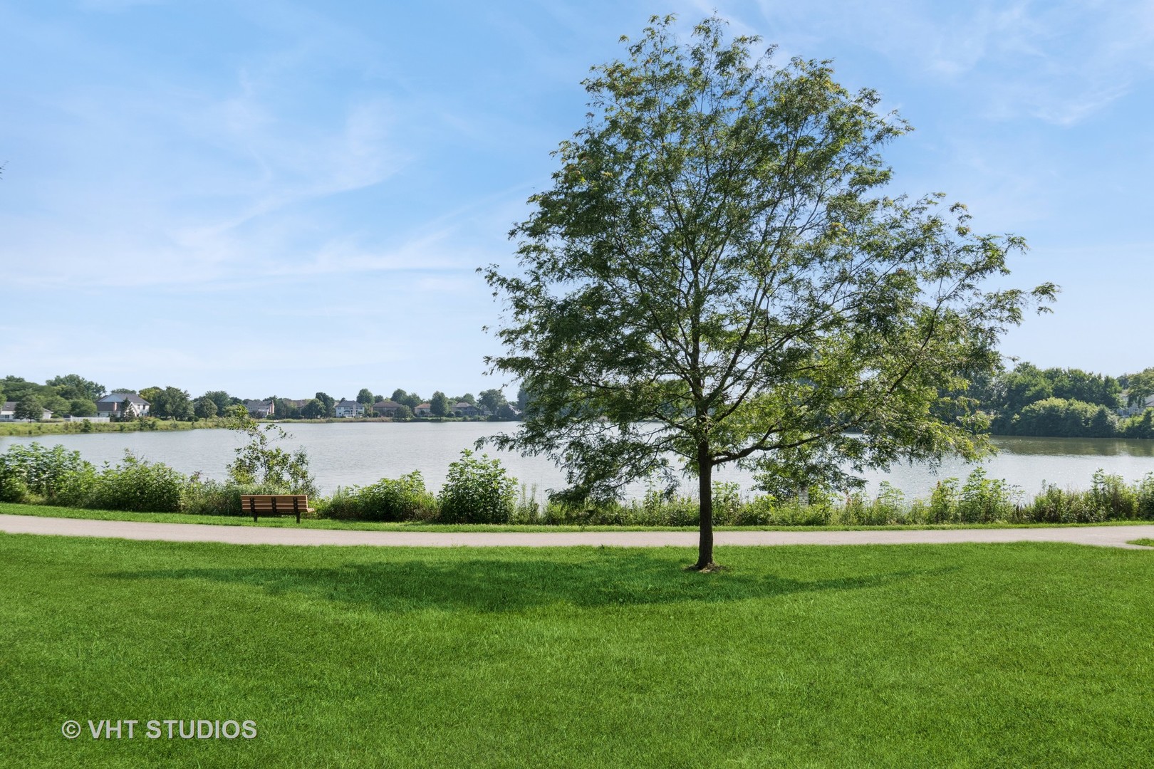 1062 RIDGEFIELD Circle, Carol Stream, IL 60188