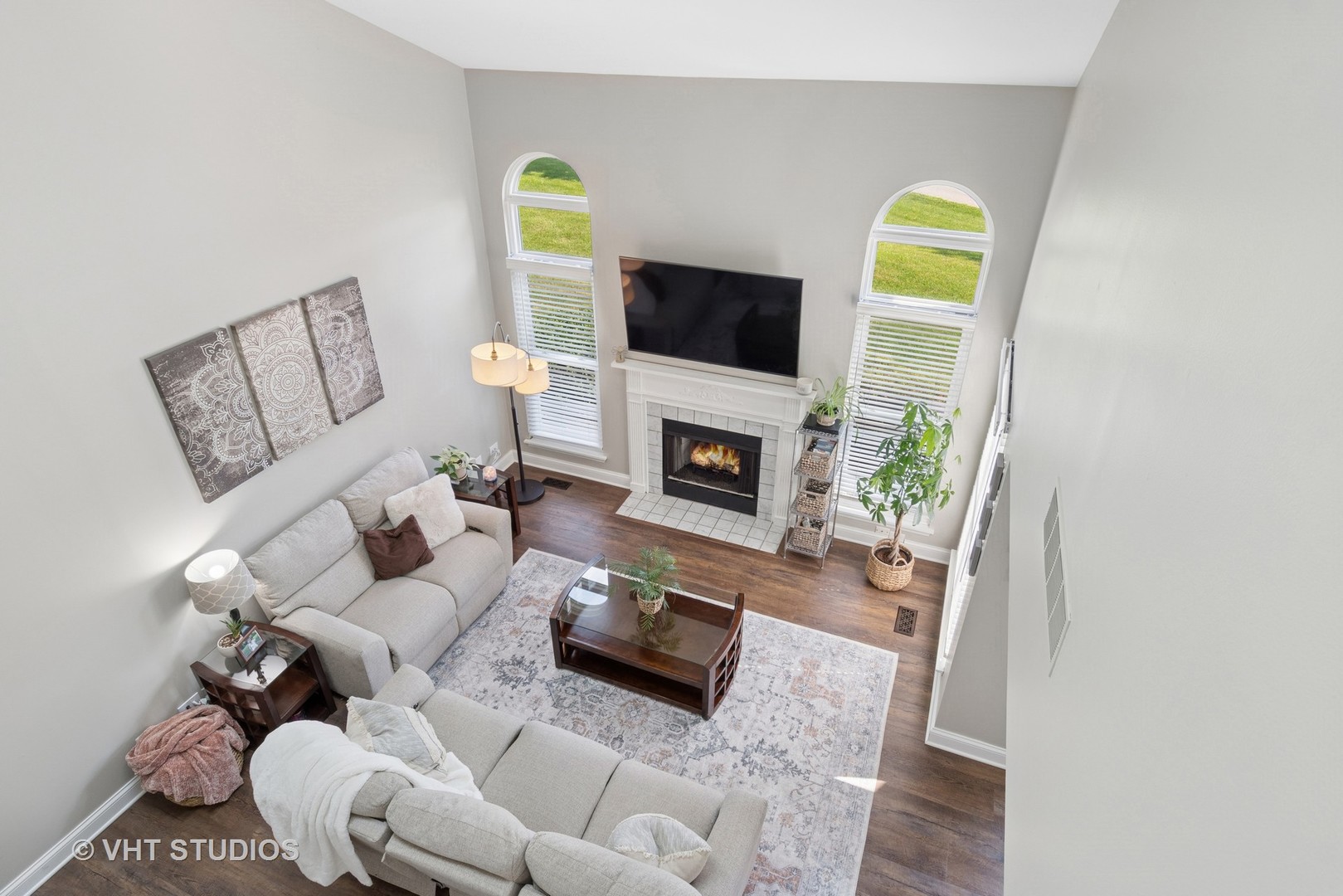 1062 RIDGEFIELD Circle, Carol Stream, IL 60188