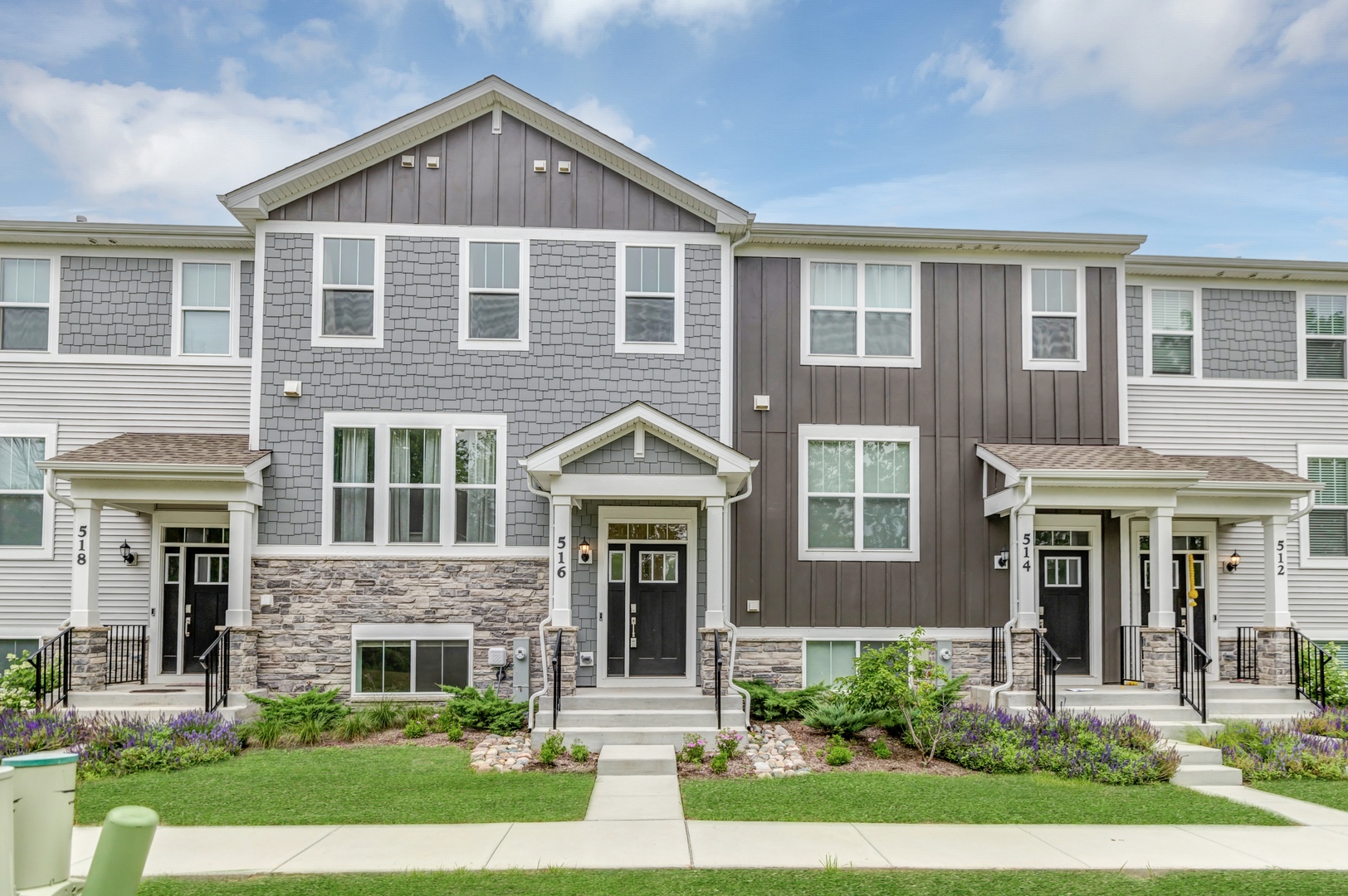 516 Wolverine Drive #516, Aurora, IL 60502