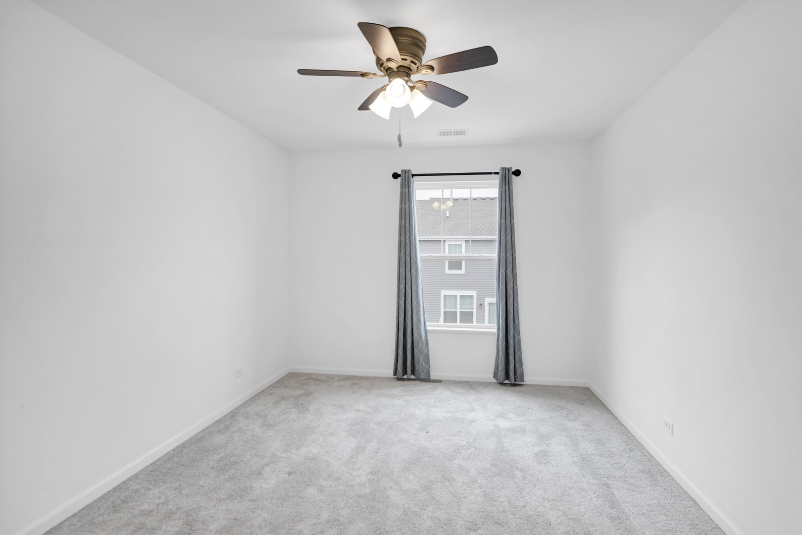516 Wolverine Drive #516, Aurora, IL 60502