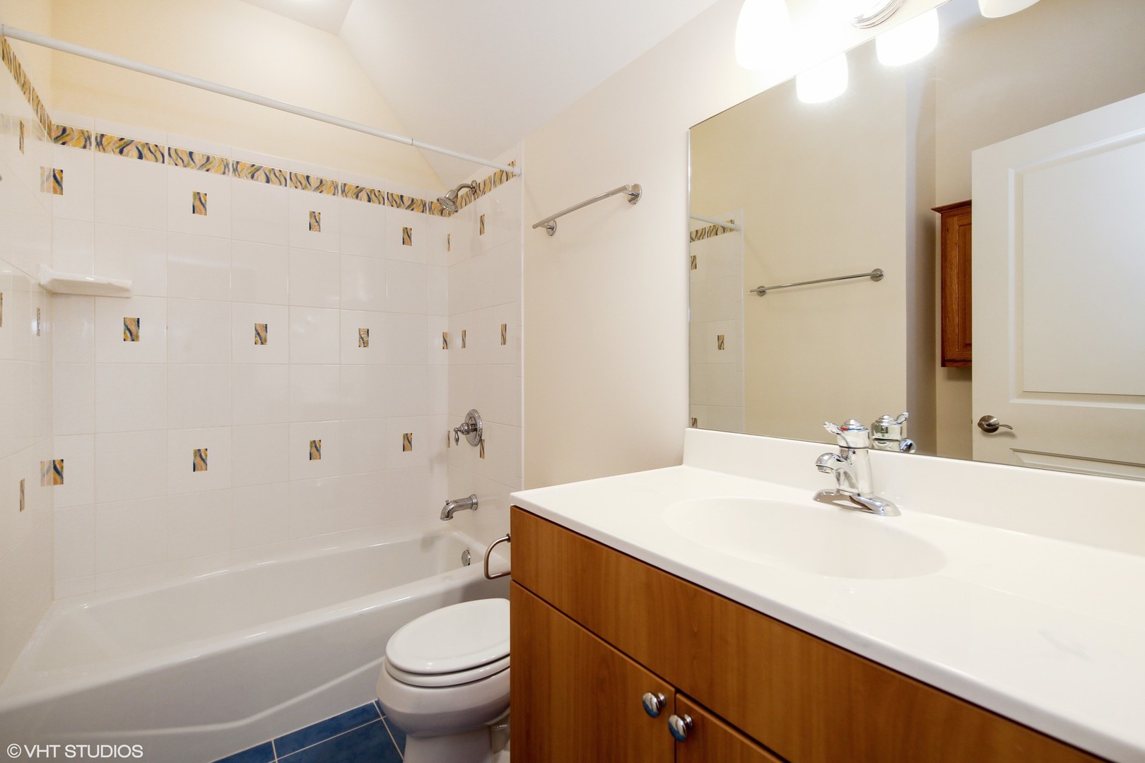 5505 Dunham Road, Downers Grove, IL 60516