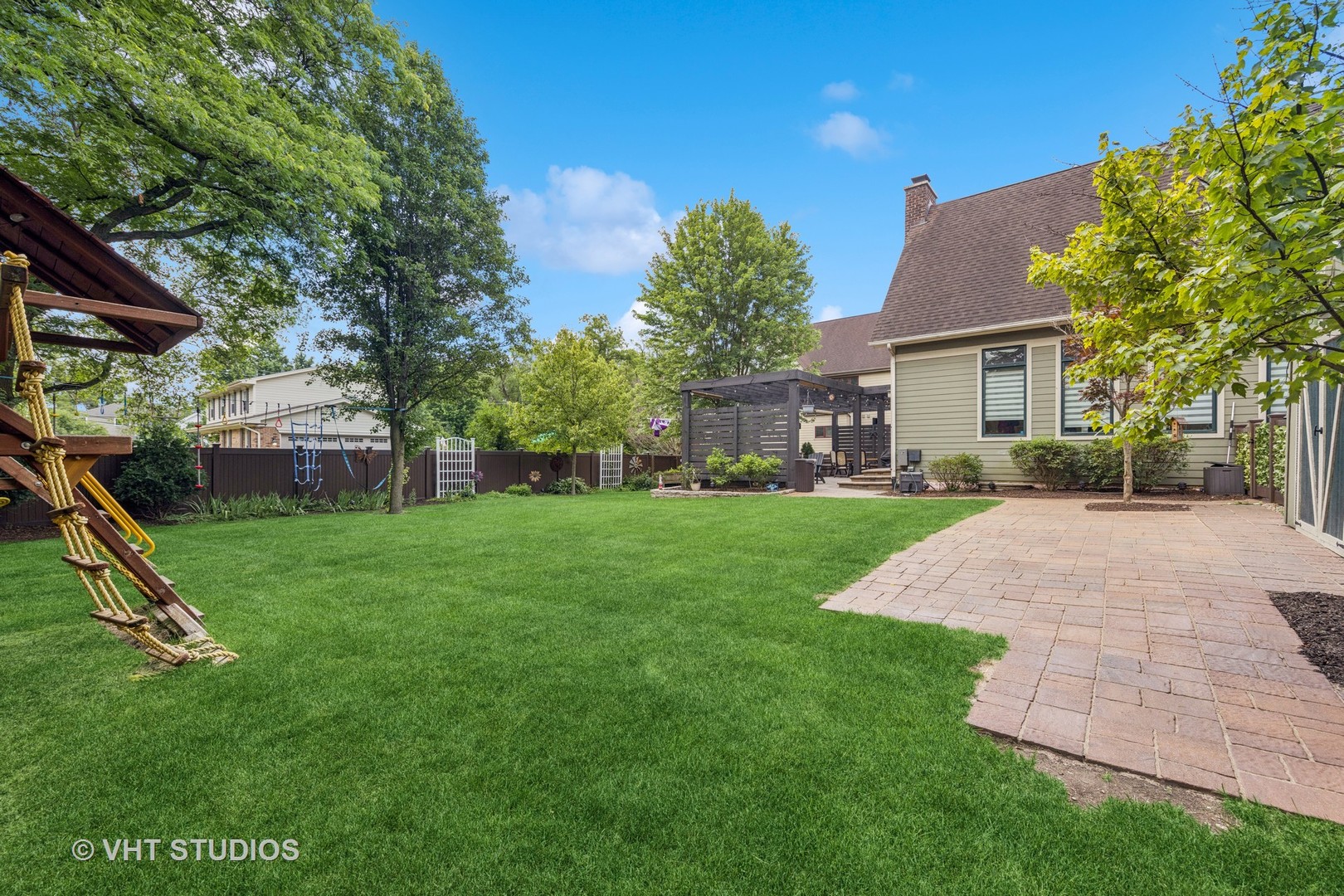 5505 Dunham Road, Downers Grove, IL 60516