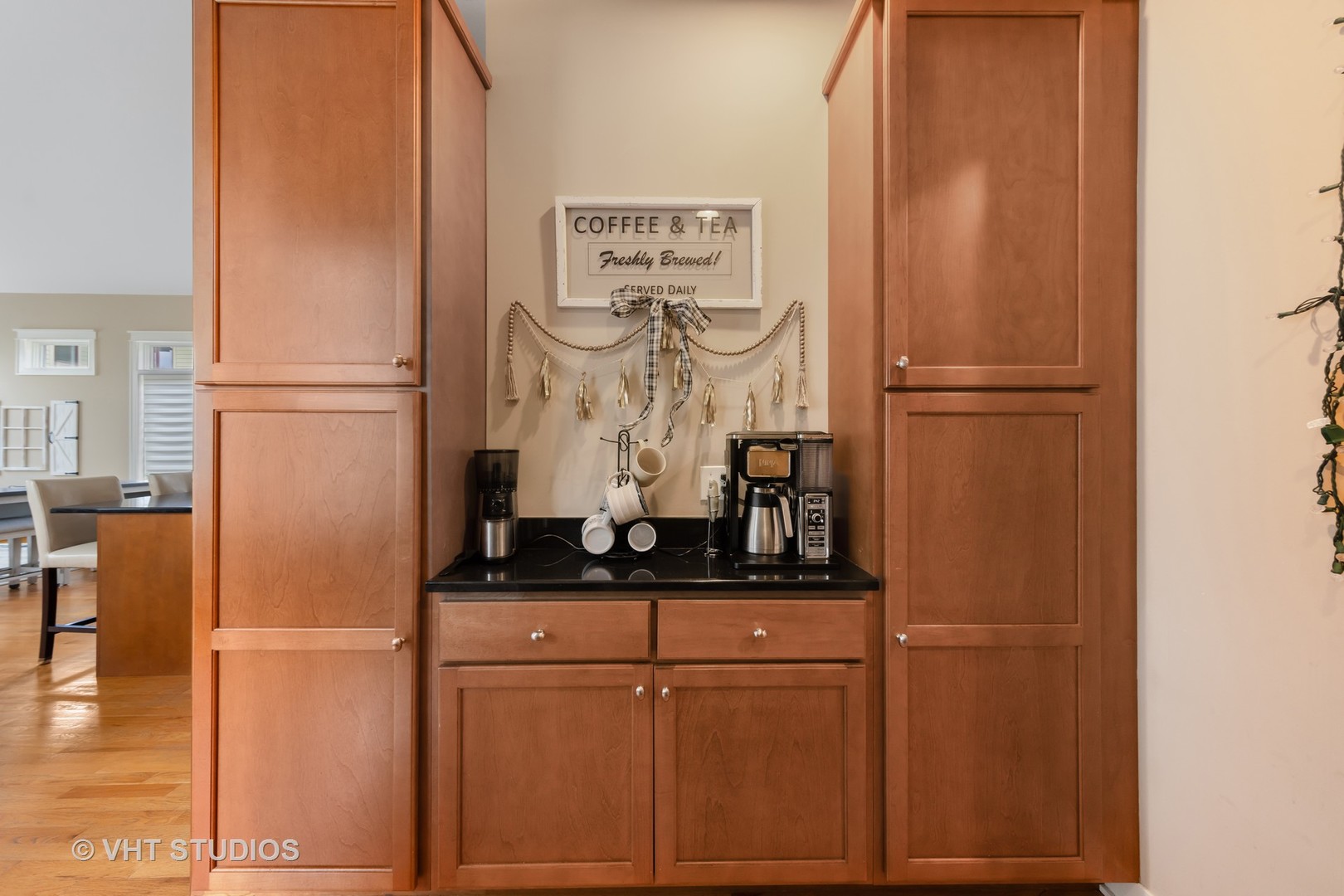 5505 Dunham Road, Downers Grove, IL 60516