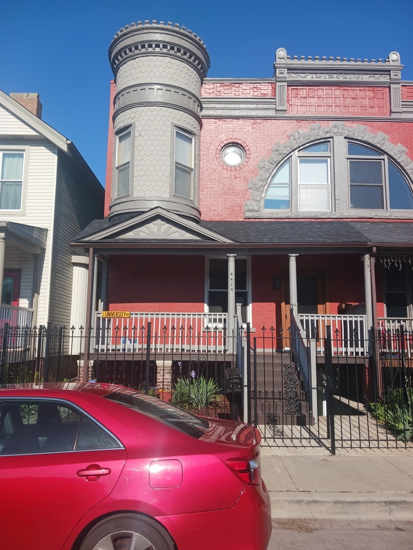 4424 S University Avenue, Chicago, IL 60653