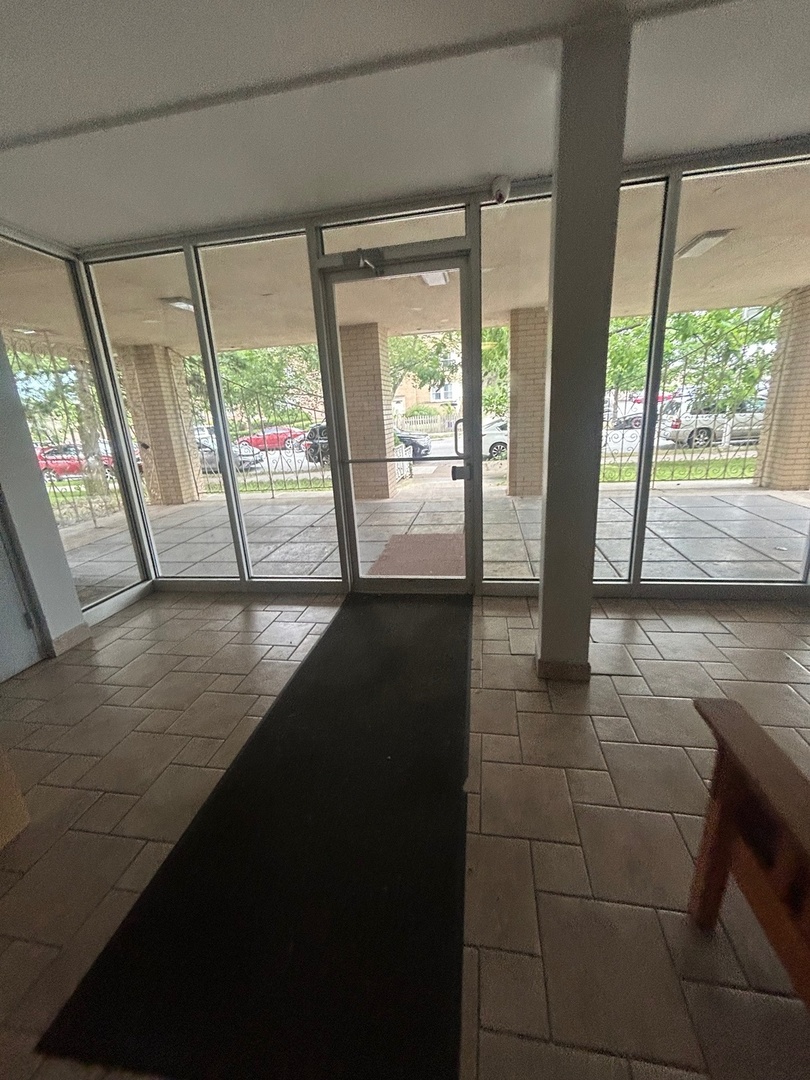 2501 W TOUHY Avenue #406, Chicago, IL 60645