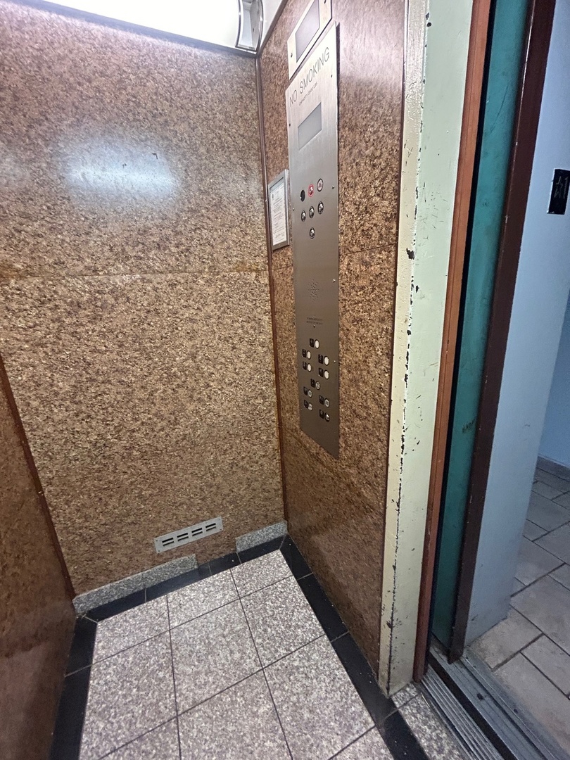 2501 W TOUHY Avenue #406, Chicago, IL 60645