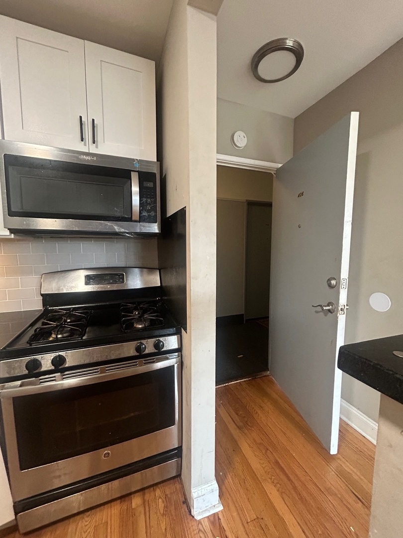 2501 W TOUHY Avenue #406, Chicago, IL 60645
