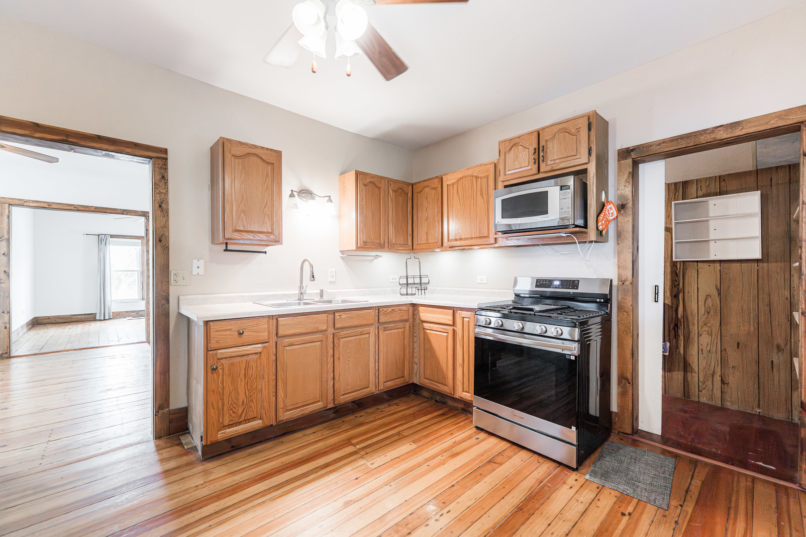 324 N 6th Street, DeKalb, IL 60115