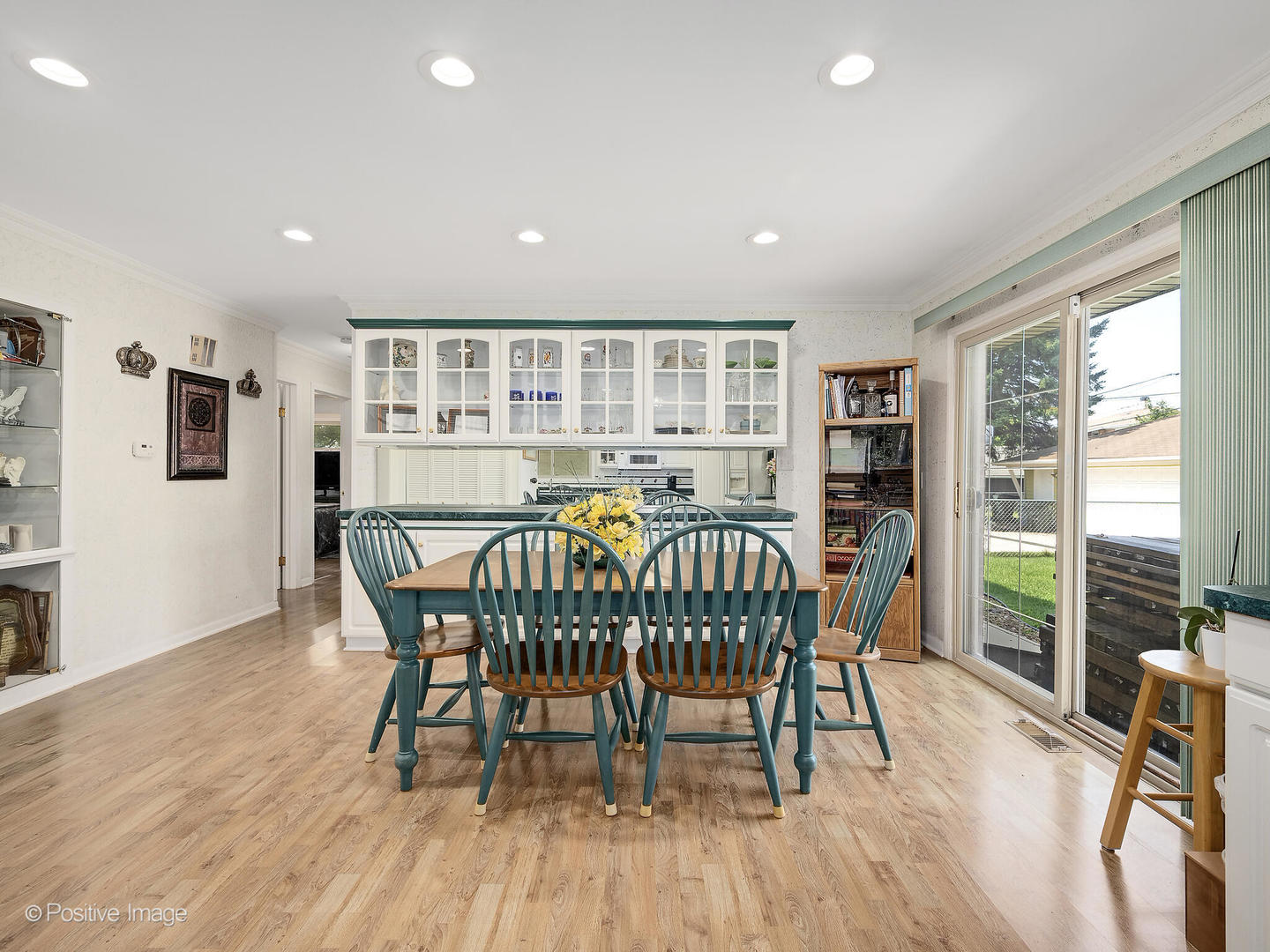 4614 Prairie Avenue, Brookfield, IL 60513