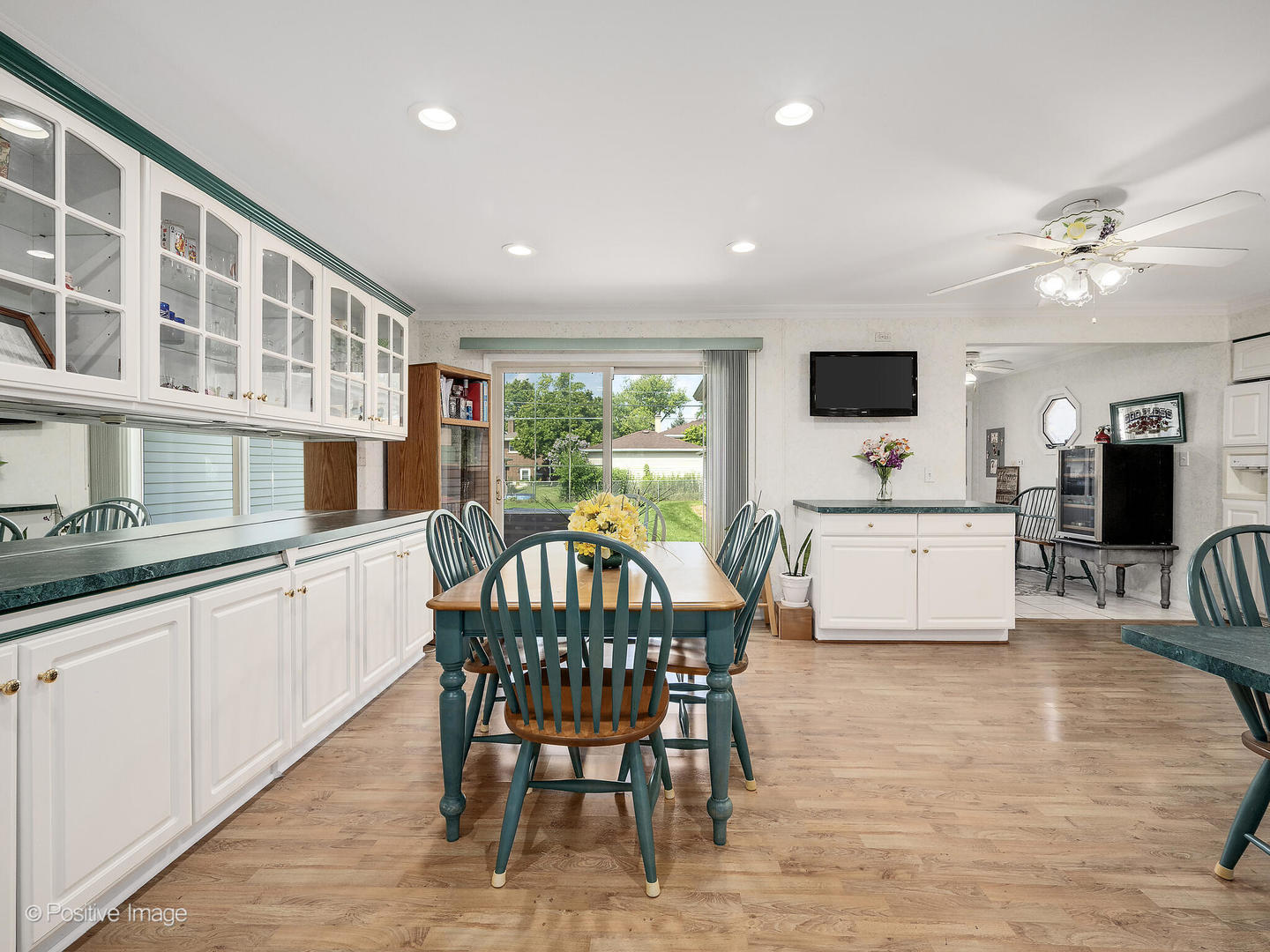 4614 Prairie Avenue, Brookfield, IL 60513