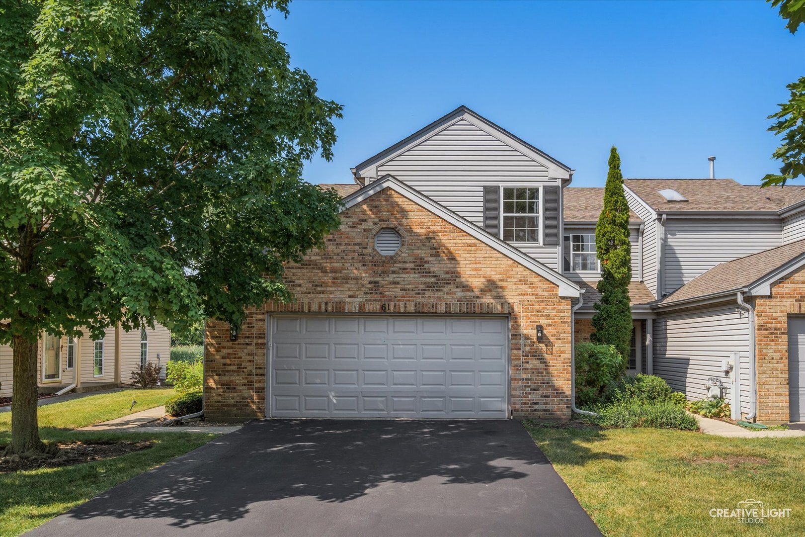 61 King Drive, Streamwood, IL 60107