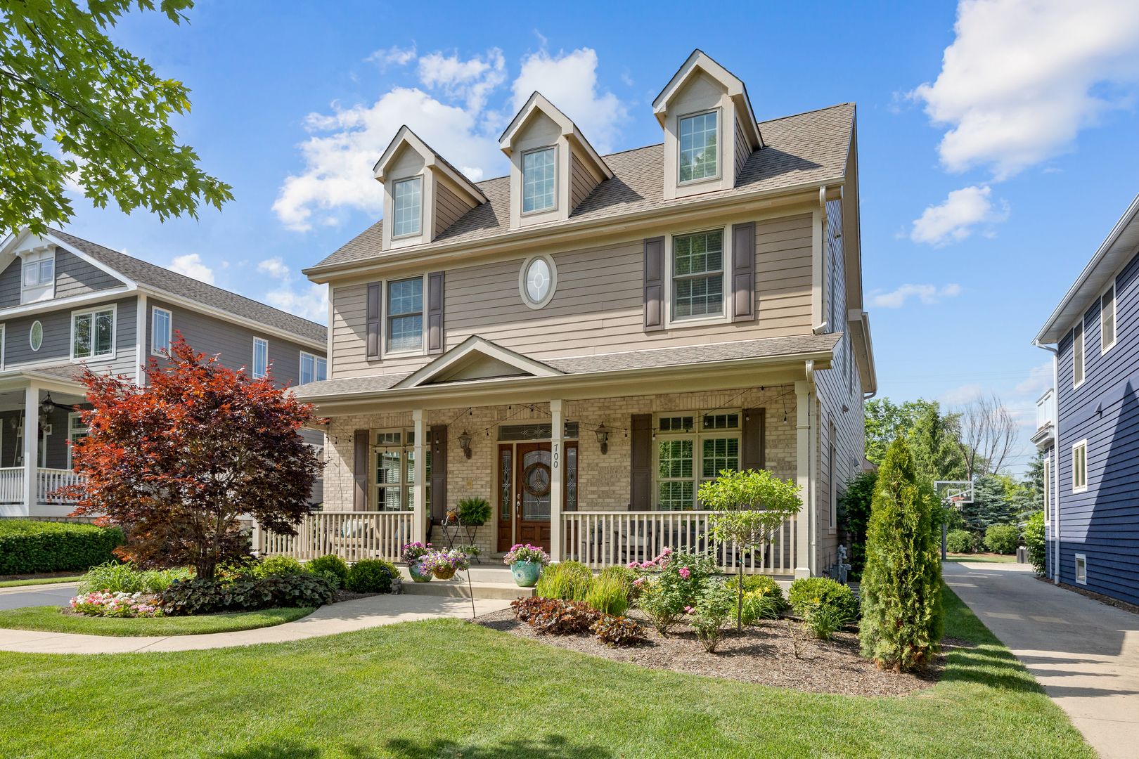 700 E Sunnyside Avenue, Libertyville, IL 60048