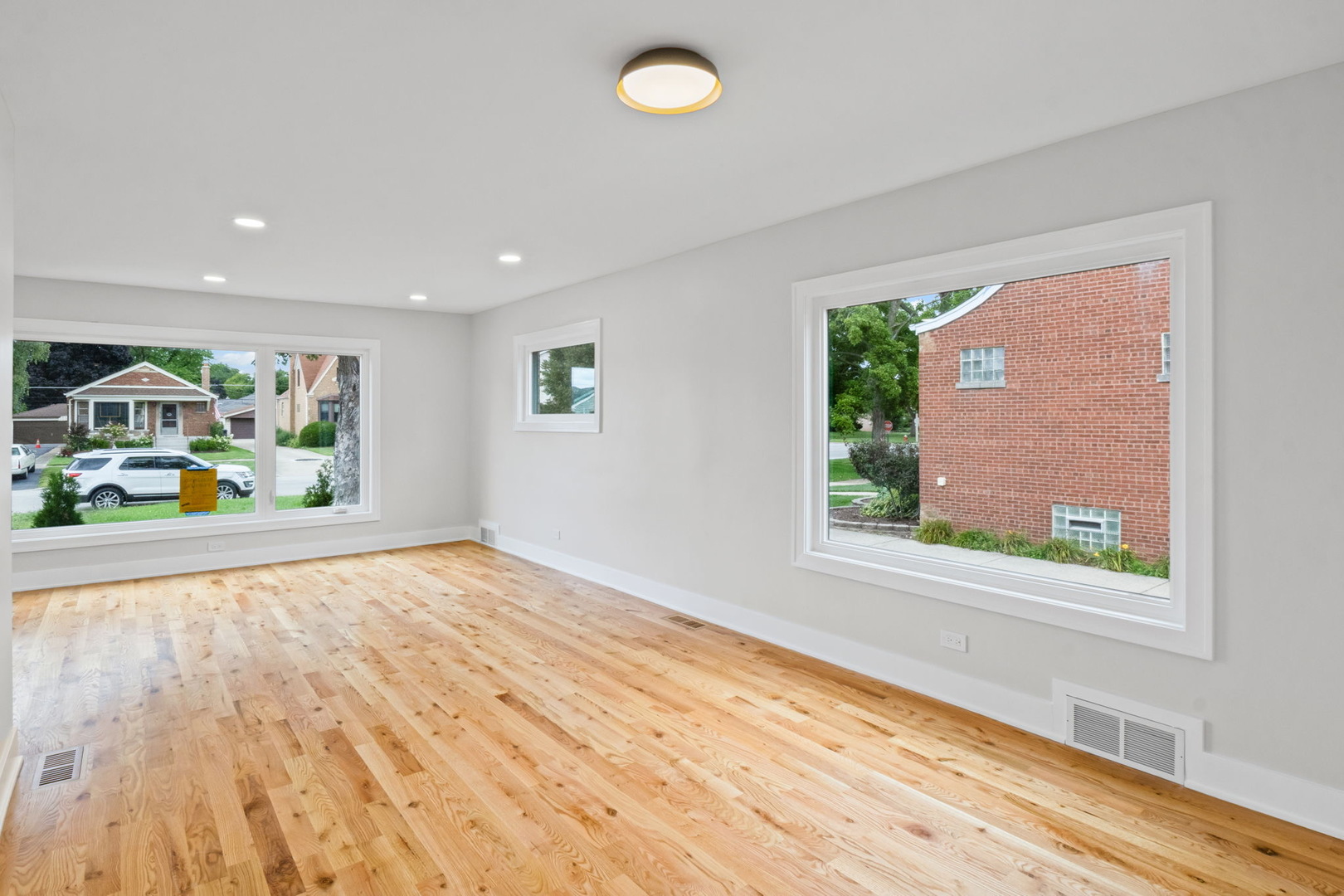 10009 S Spaulding Avenue, Evergreen Park, IL 60805