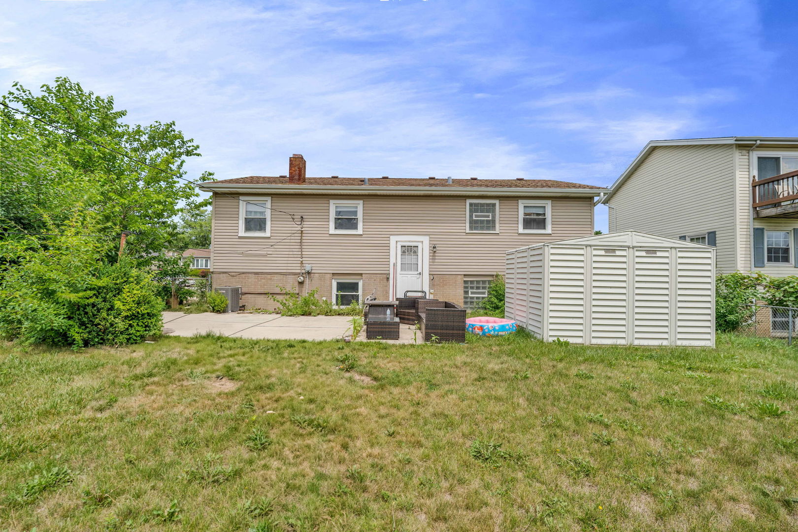 9113 Sycamore Drive, Hickory Hills, IL 60457