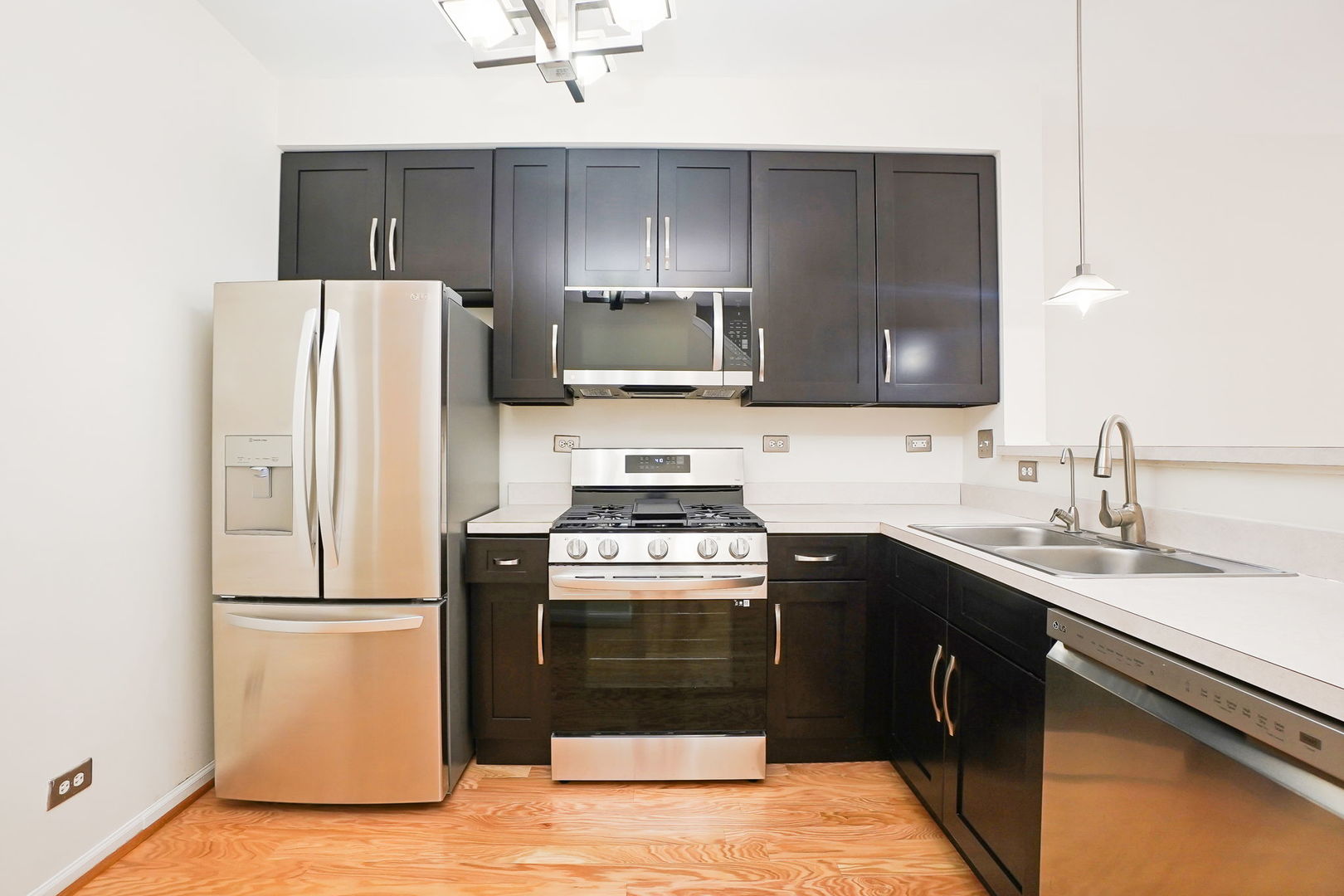 3013 Kentshire Circle, Naperville, IL 60564