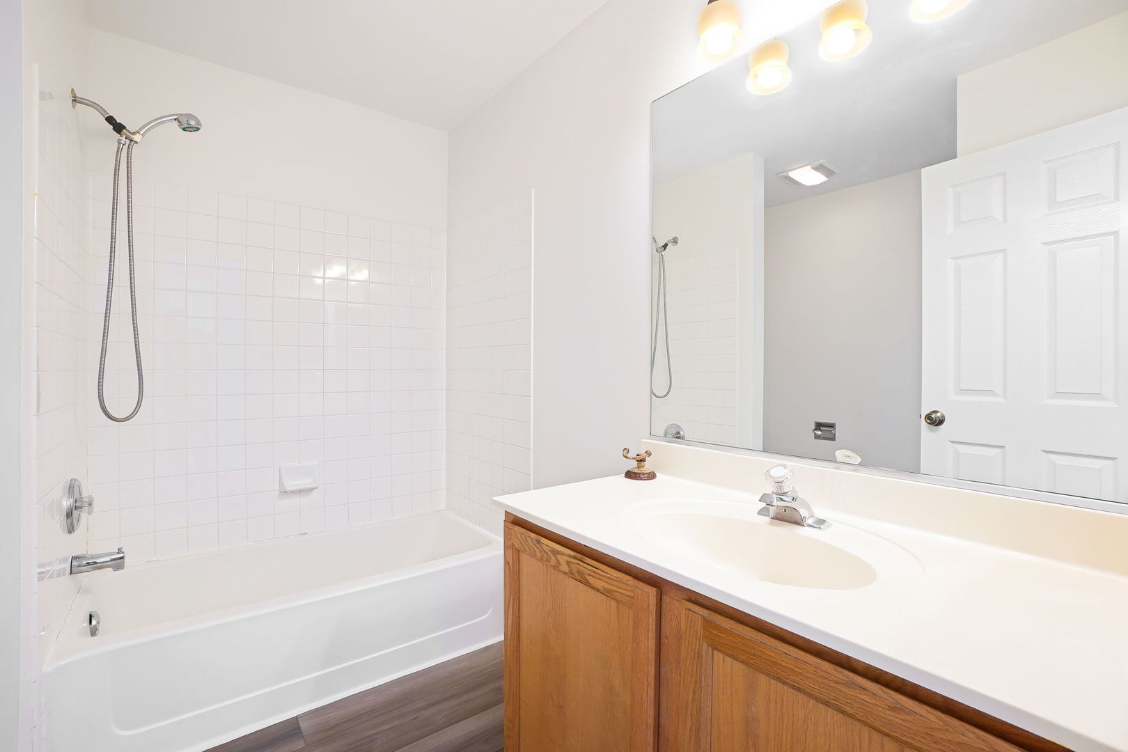 3013 Kentshire Circle, Naperville, IL 60564