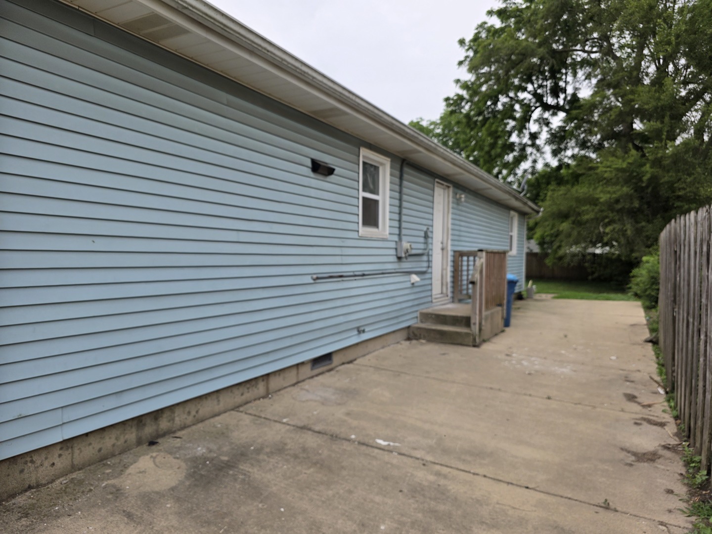 516 N Lancaster Avenue, Aurora, IL 60506