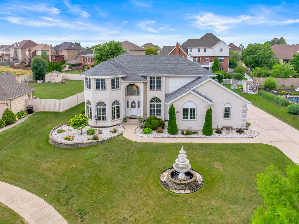 8924 Woodbine Court, Tinley Park, IL 60487
