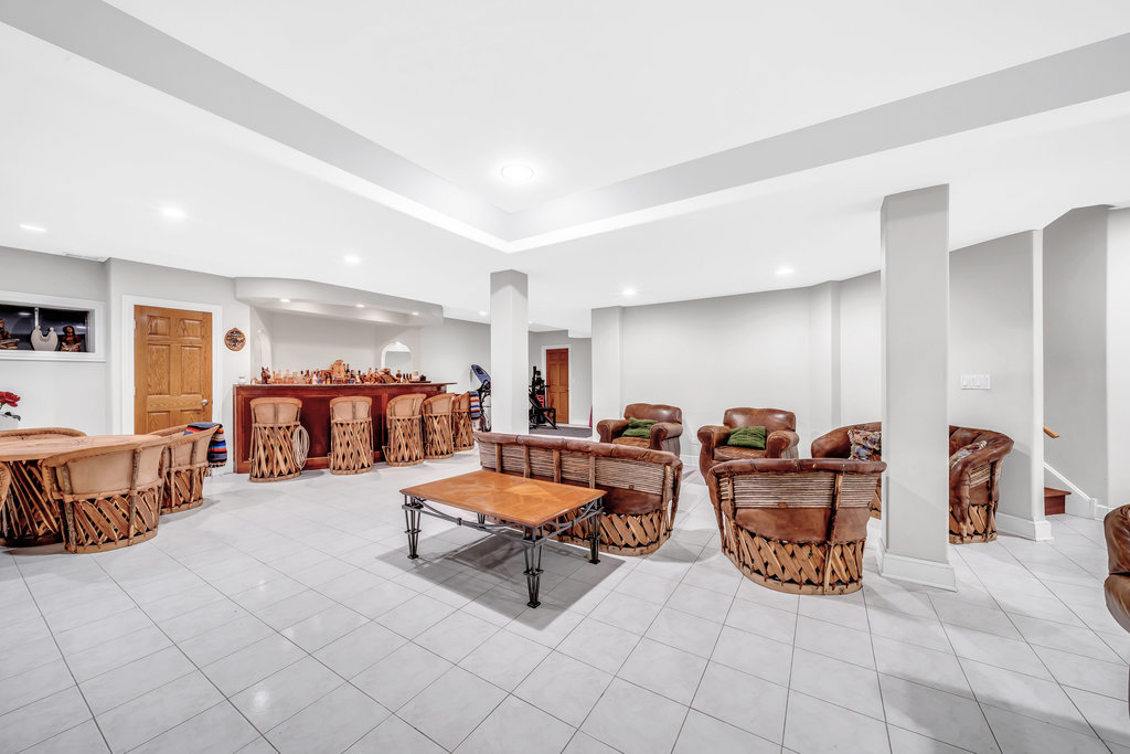 8924 Woodbine Court, Tinley Park, IL 60487