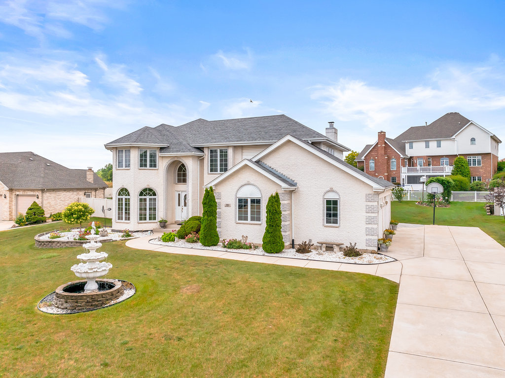 8924 Woodbine Court, Tinley Park, IL 60487