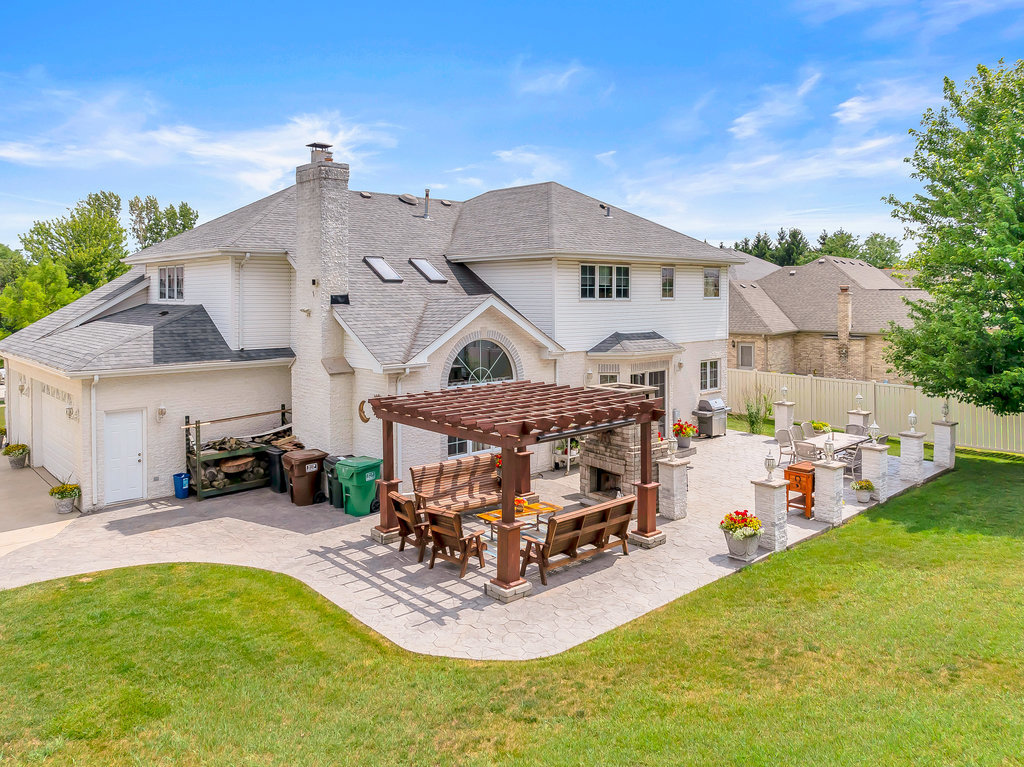 8924 Woodbine Court, Tinley Park, IL 60487