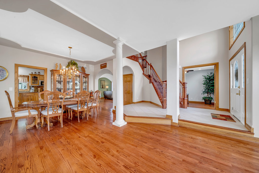 8924 Woodbine Court, Tinley Park, IL 60487