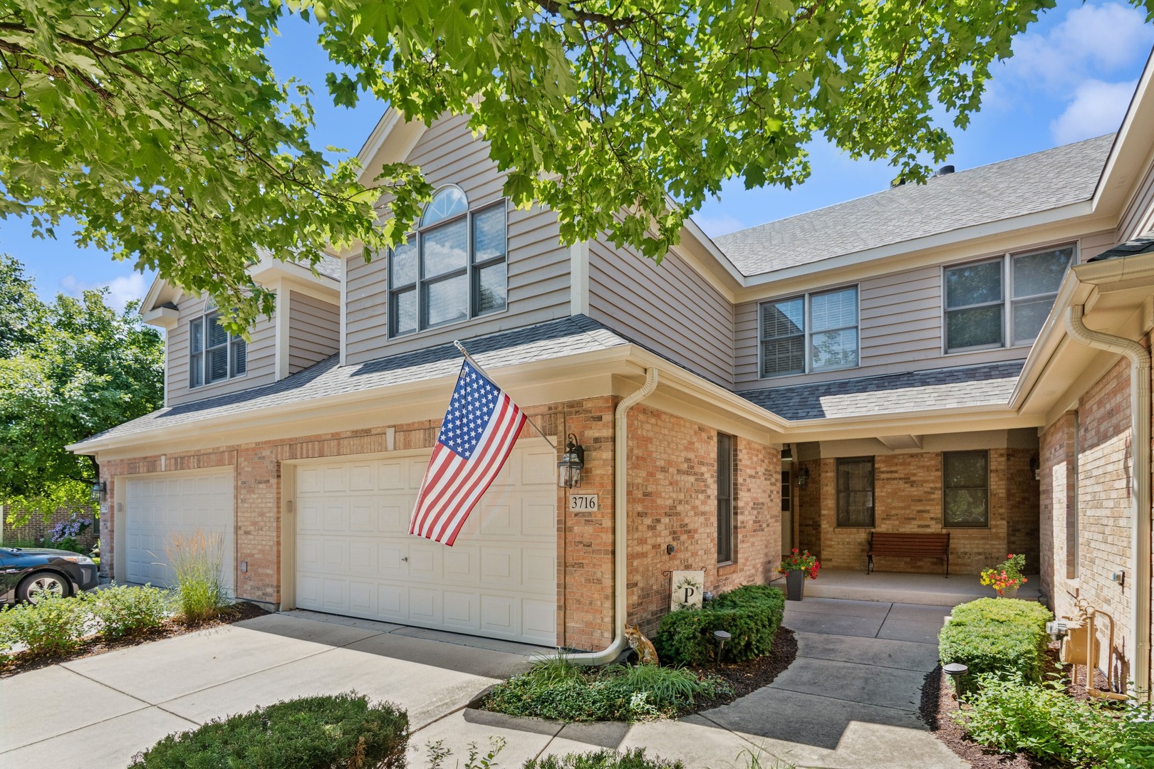 3716 King Charles Lane, St. Charles, IL 60174
