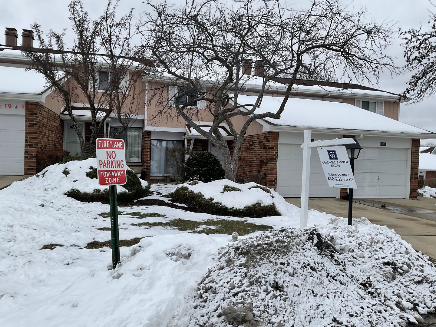 1129 Rhodes Court, Wheaton, IL 60189