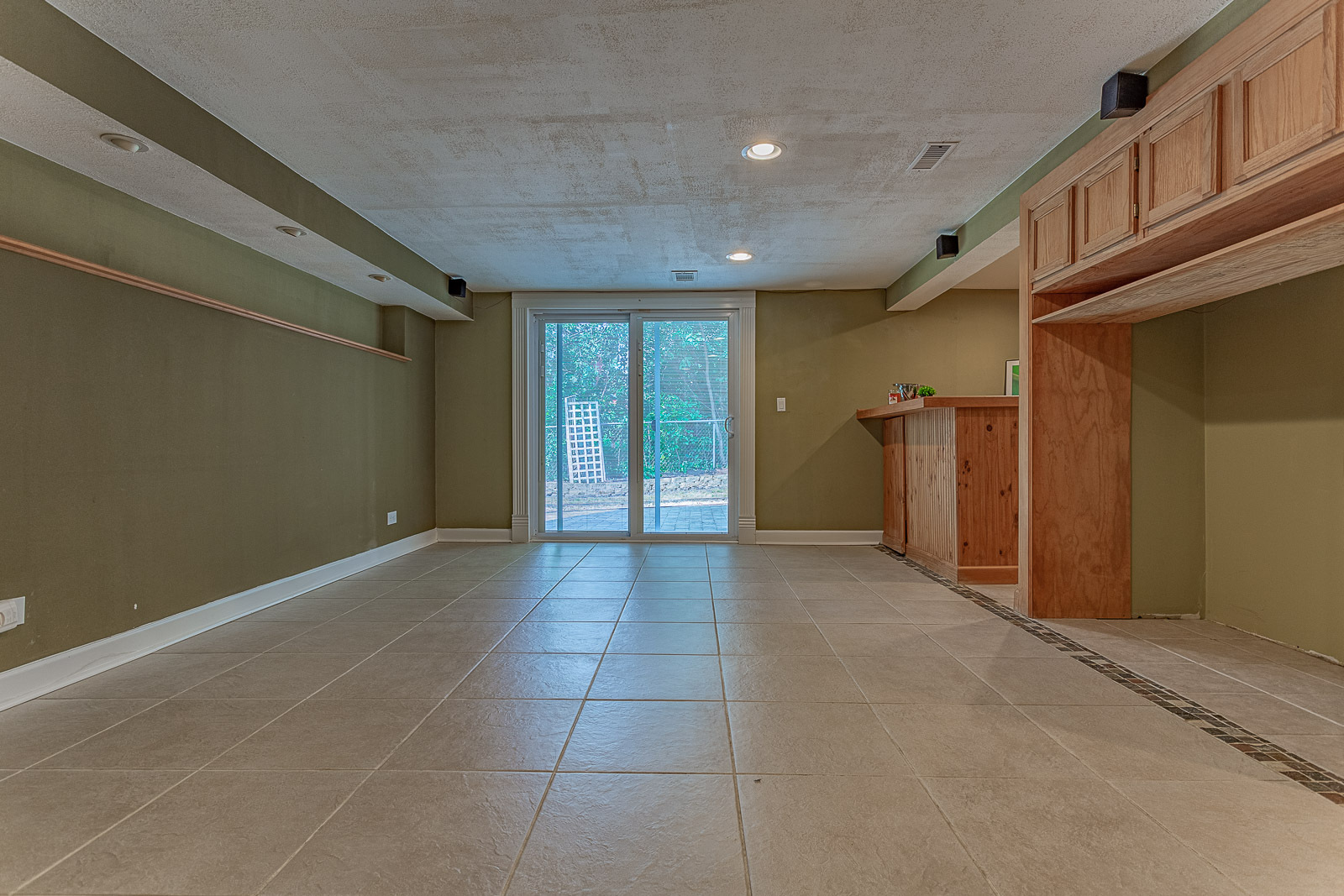 1490 Paisley Court, Hoffman Estates, IL 60010