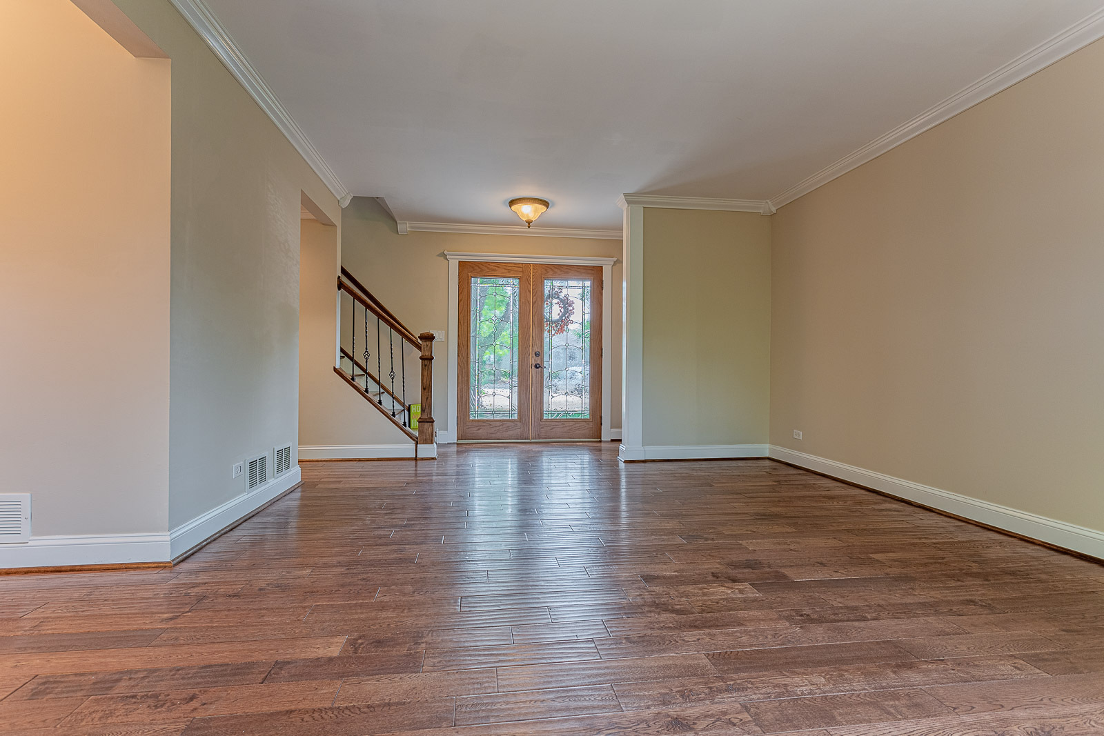 1490 Paisley Court, Hoffman Estates, IL 60010