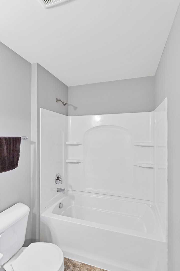 7 Bethel Lane, Schaumburg, IL 60194