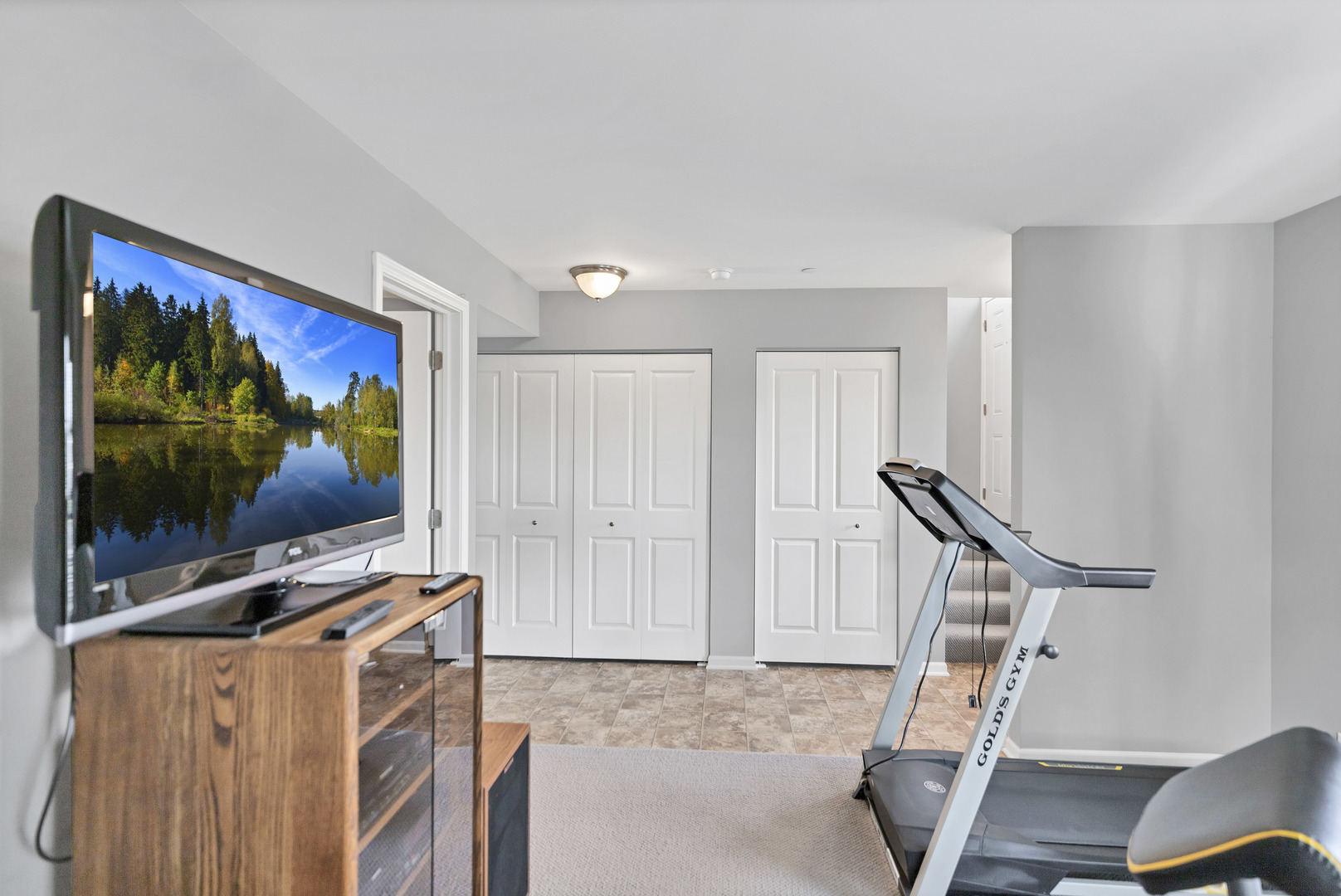 7 Bethel Lane, Schaumburg, IL 60194