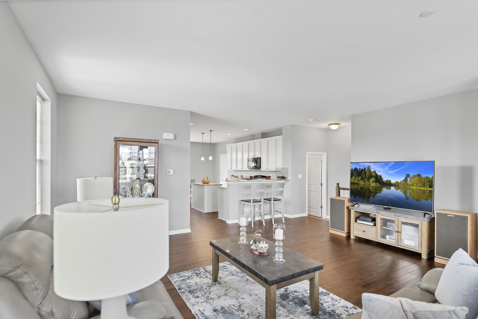7 Bethel Lane, Schaumburg, IL 60194
