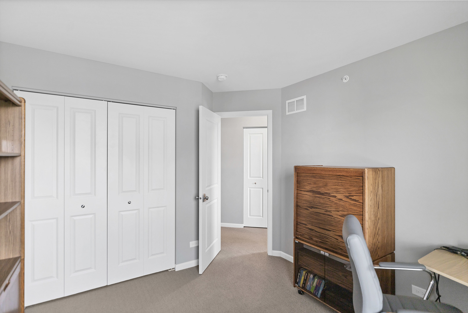 7 Bethel Lane, Schaumburg, IL 60194