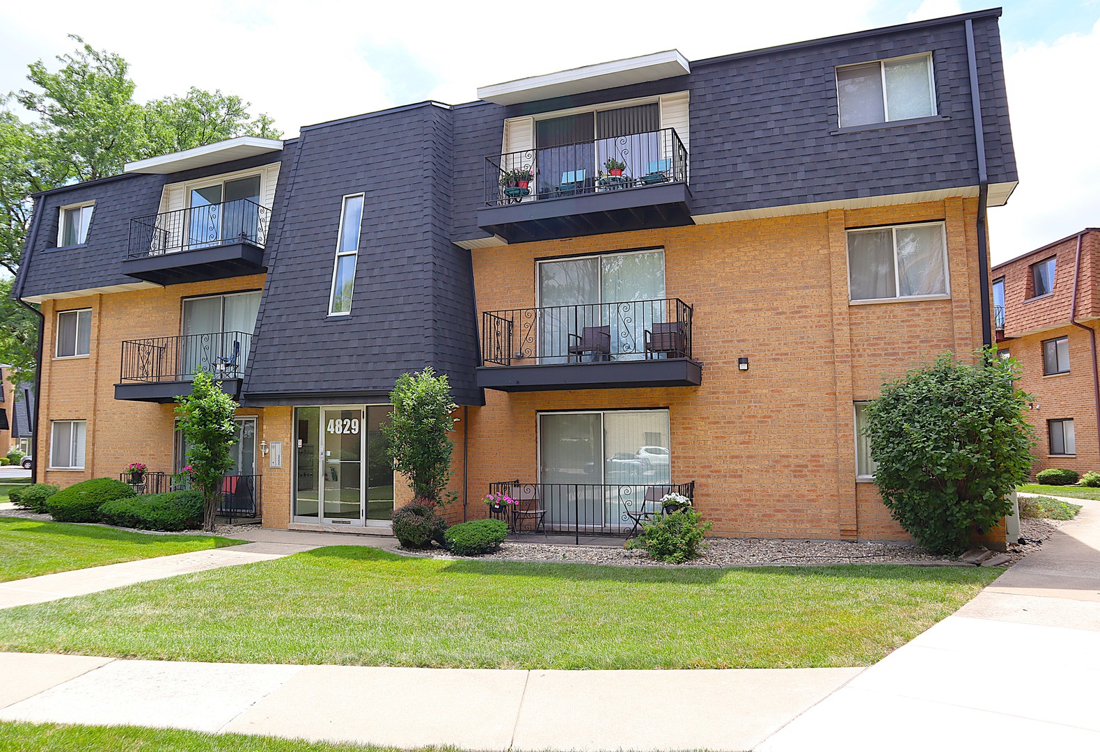 4829 W 109th Street #203, Oak Lawn, IL 60453