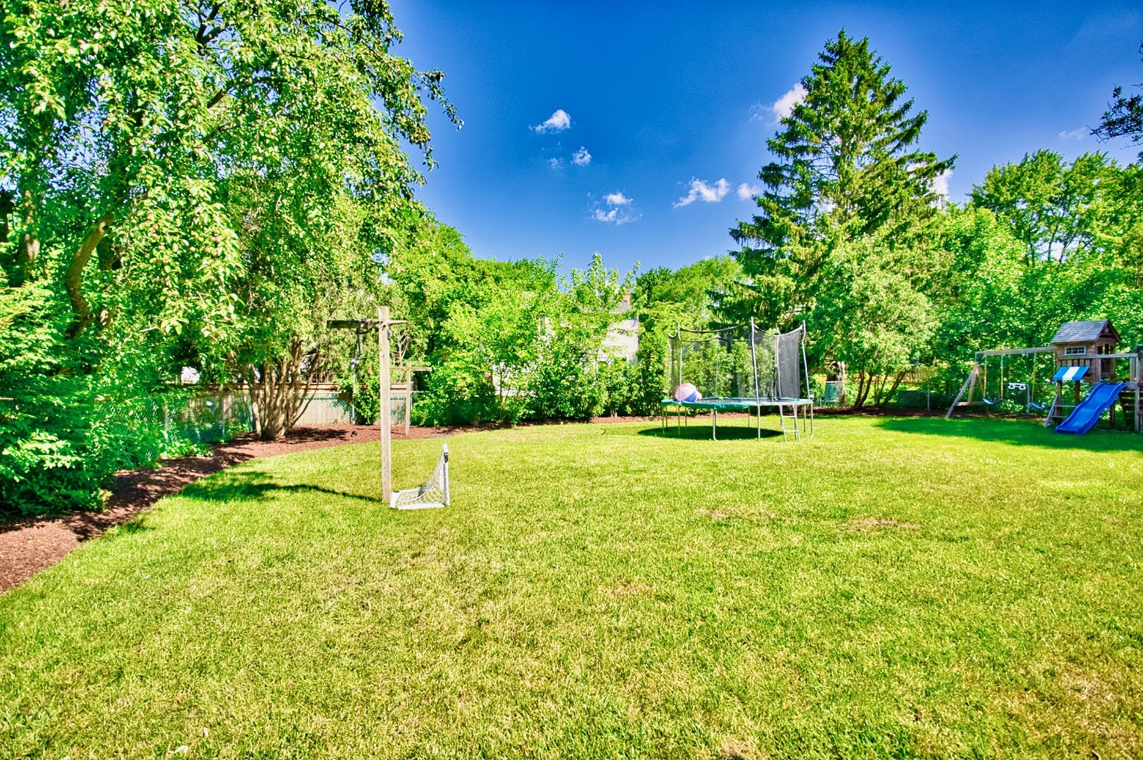 529 Warwick Drive, Naperville, IL 60565