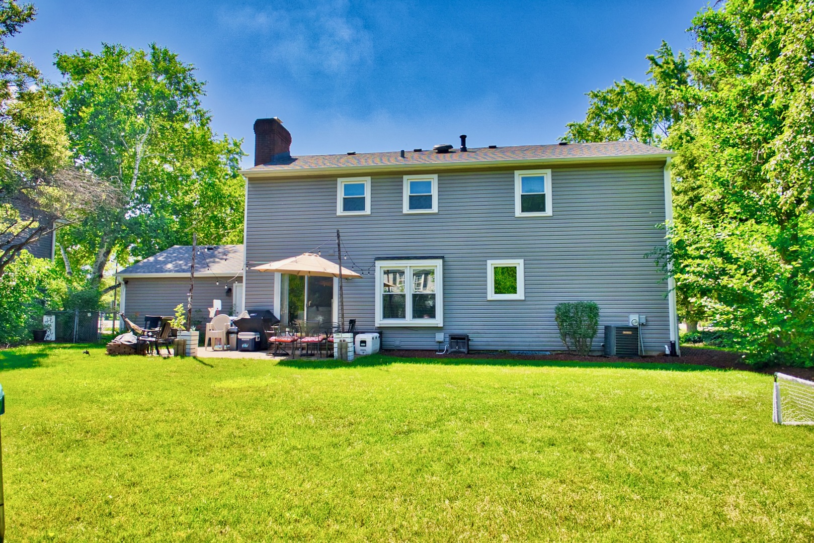 529 Warwick Drive, Naperville, IL 60565