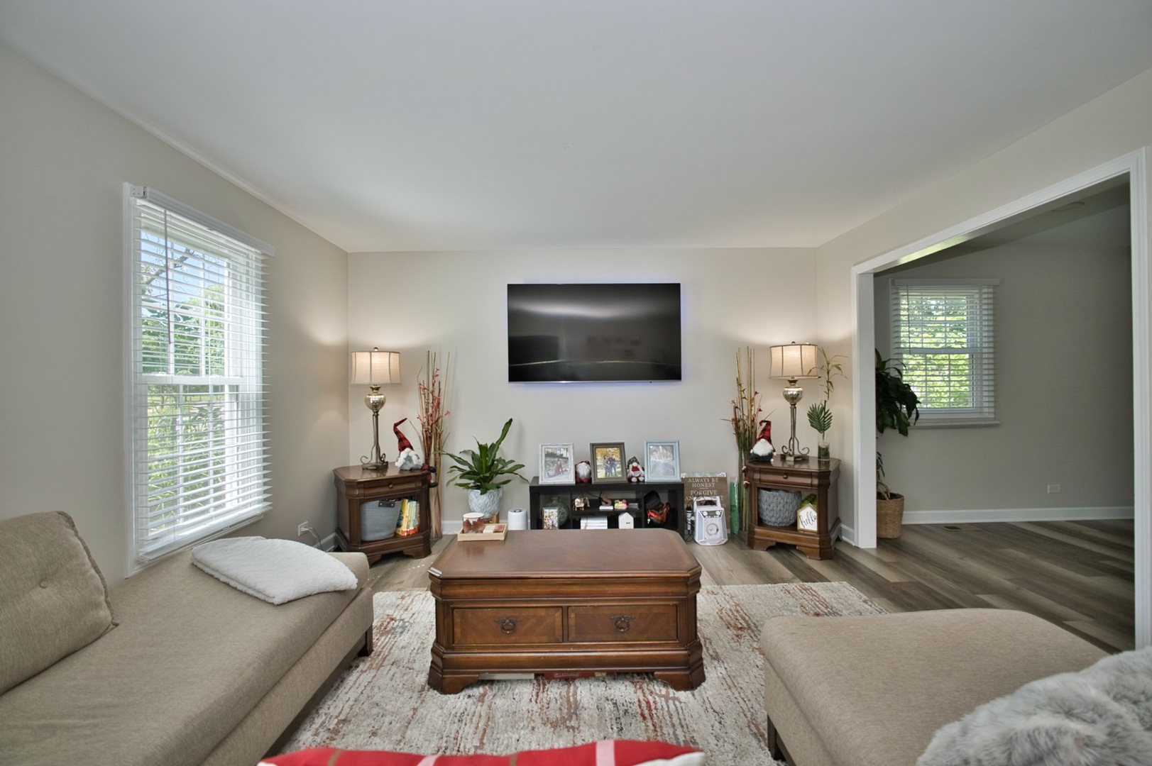 529 Warwick Drive, Naperville, IL 60565