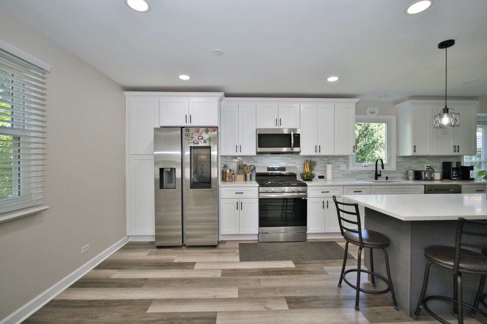 529 Warwick Drive, Naperville, IL 60565