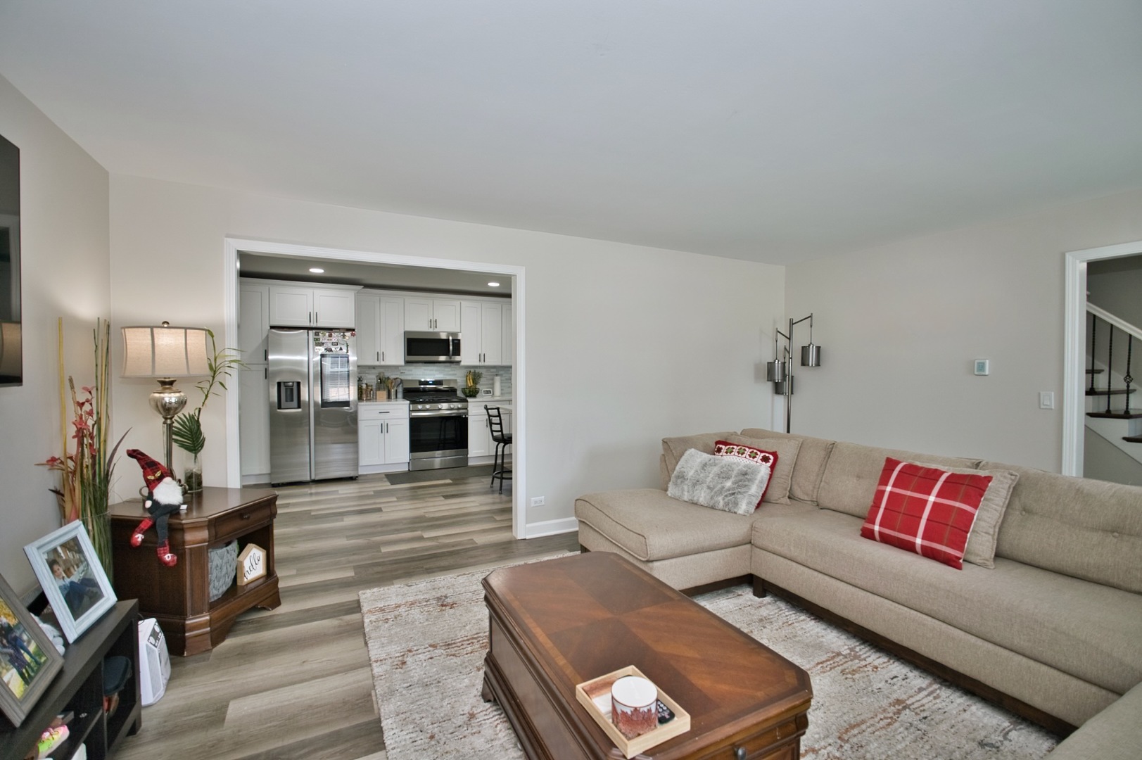 529 Warwick Drive, Naperville, IL 60565