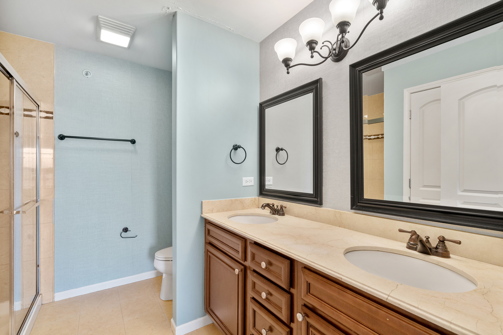 1509 Lakeridge Court #35, Mundelein, IL 60060